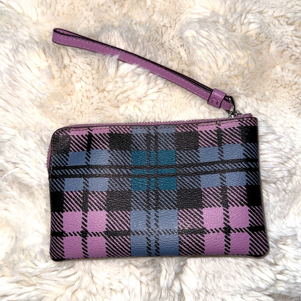 COACH PLAID WRISTLET - Picture 6 of 9